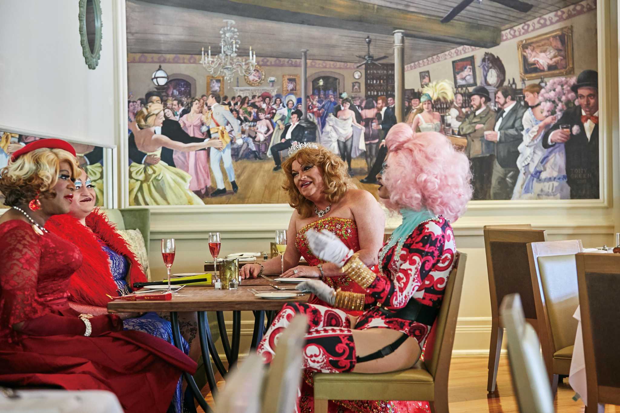 Drag queen luster adds sparkle to New Orleans scene