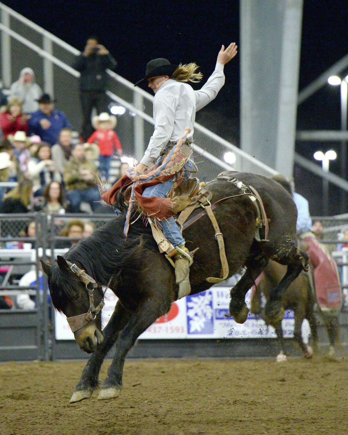 Athletes entertain crowd during Katy Rodeo