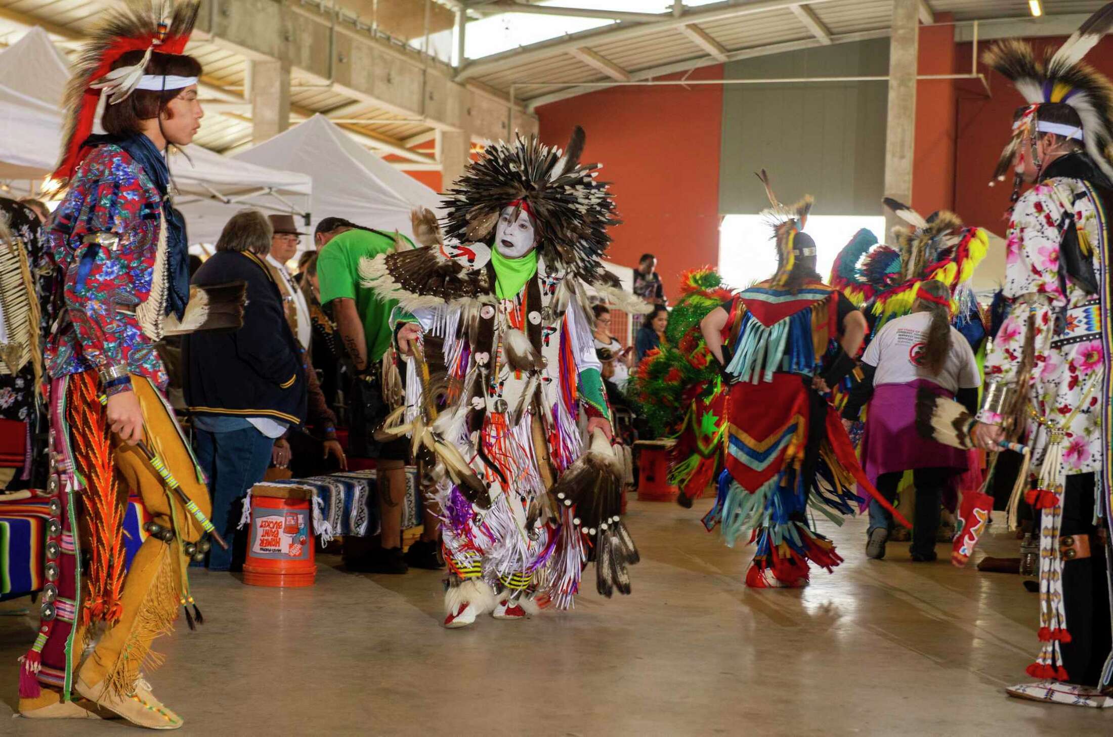 San Antonio Pow Wow maintains oncedormant Native American tradition