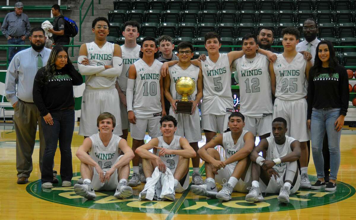 The Floydada boys basketball team wrapped up the program’s first district championship on Tuesday, Feb. 18, 2020 by defeated Hale Center 62-45.
