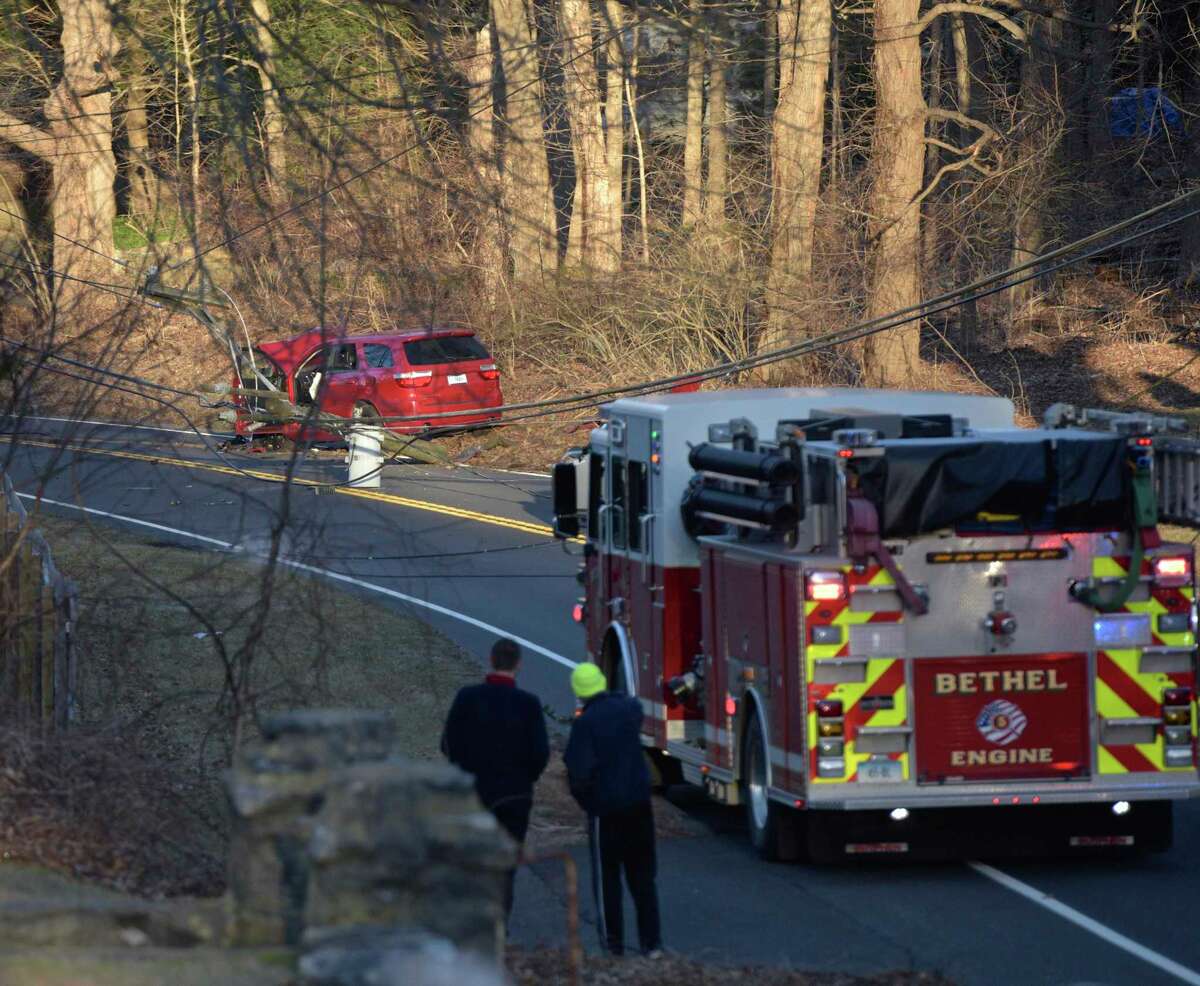 Two car accident with wires down reported in Bethel