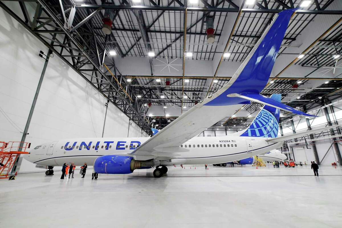 United unveils $200M maintenance facility at IAH