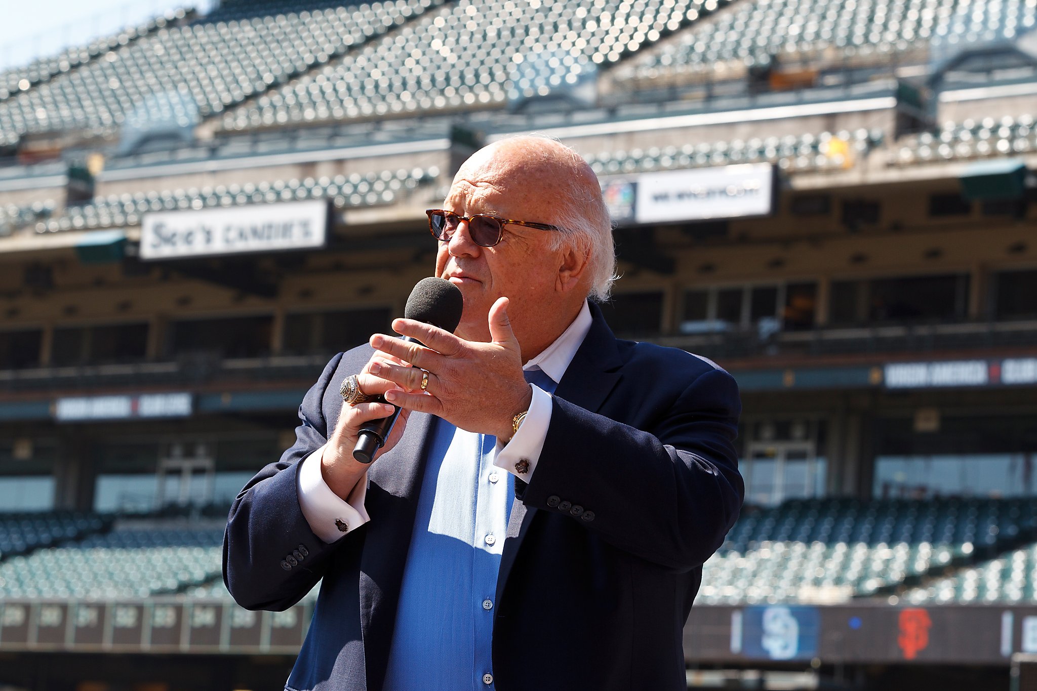 Giants' Jon Miller calls the Yastrzemskis, from Carl to Mike