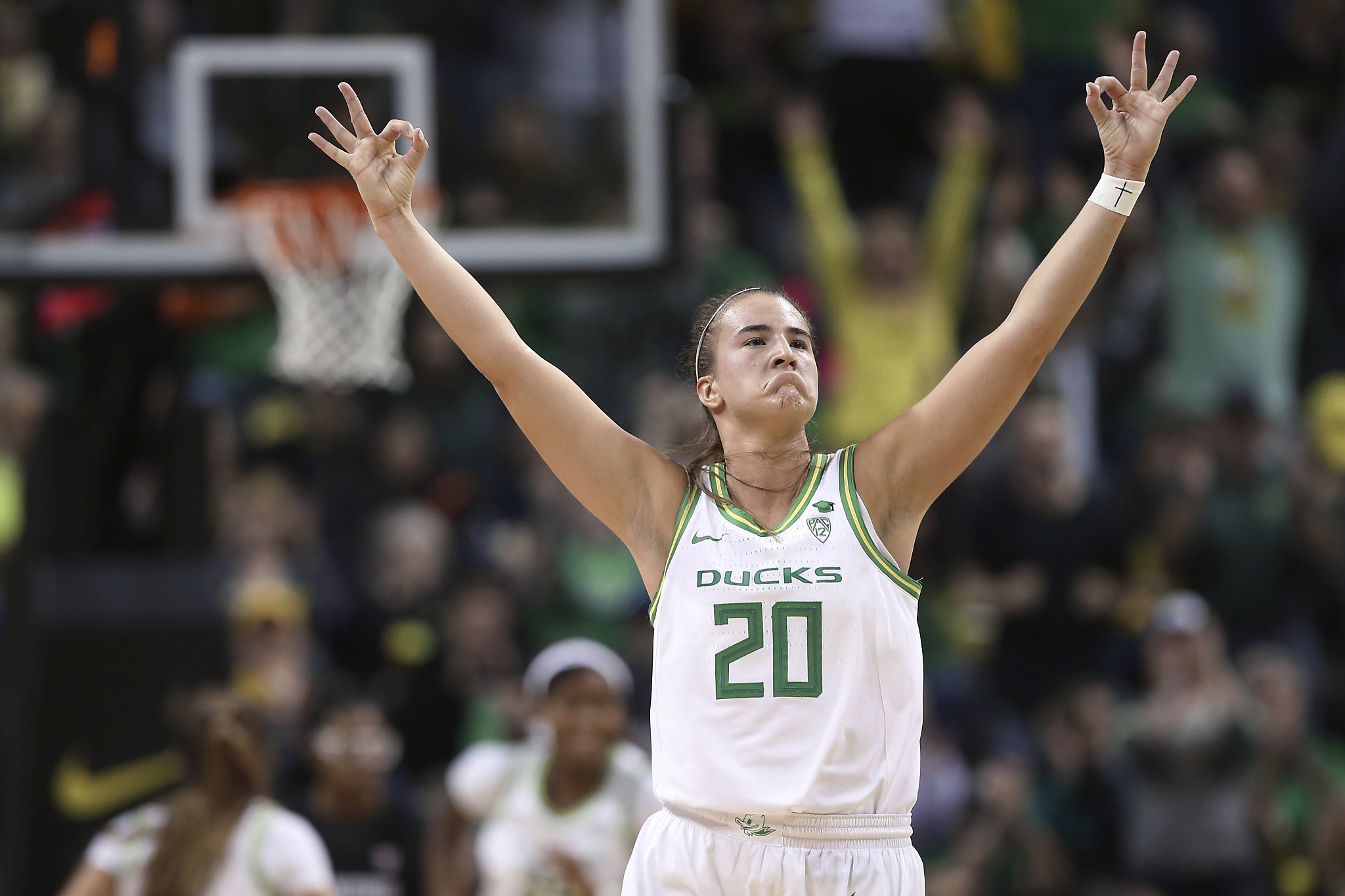 Oregon's Sabrina Ionescu picks up two more prestigious honors
