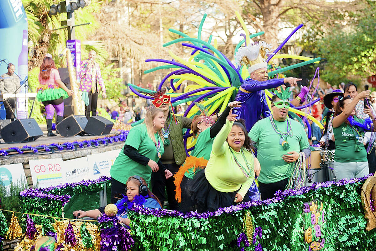 Photos Mardi Gras takes over the San Antonio River with a river parade
