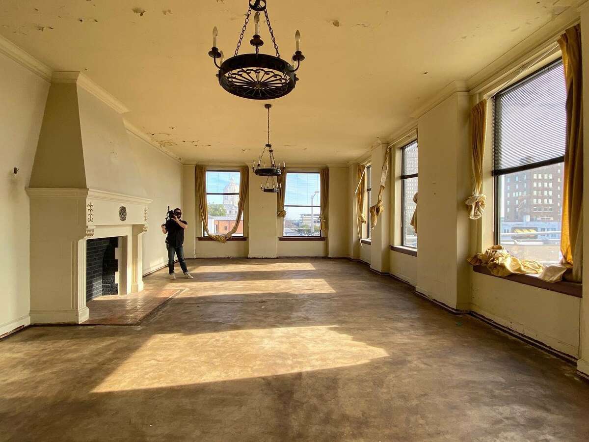 Chip & Joanna Gaines' historic Waco building & where to book their