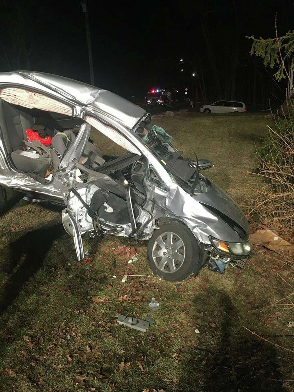 2 hospitalized after Brookfield crash