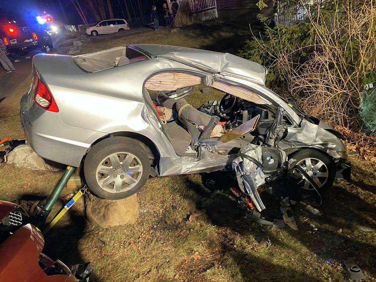 2 hospitalized after Brookfield crash