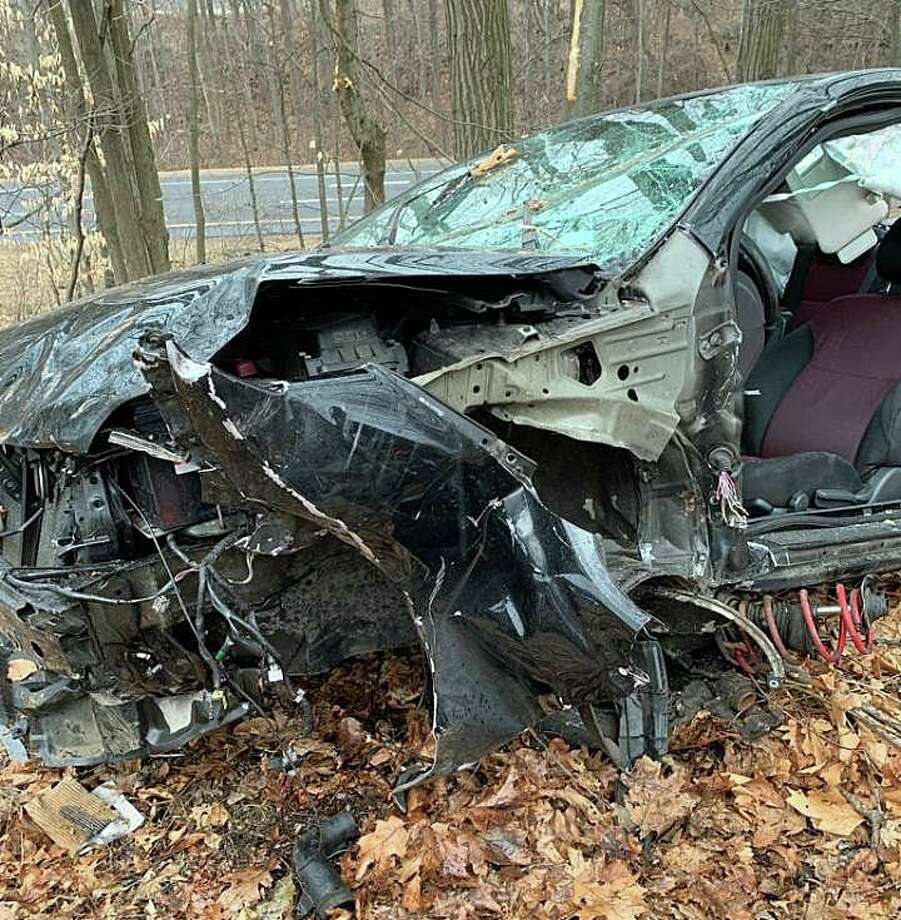 2 injured after twovehicle crash on Route 8 in Shelton Connecticut Post