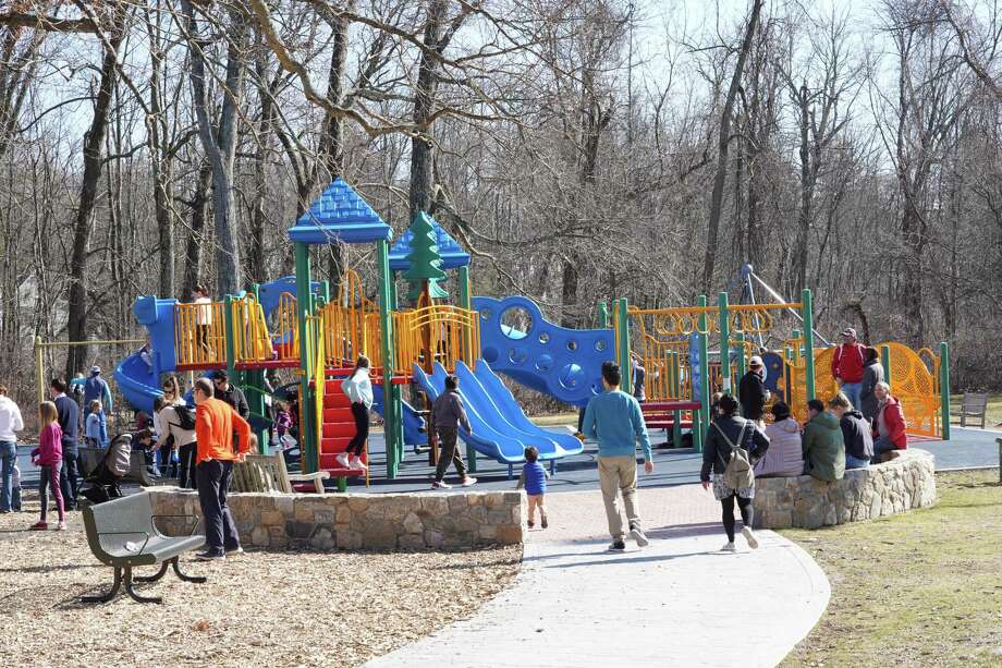 New Canaan parks open, playgrounds closed - New Canaan Advertiser