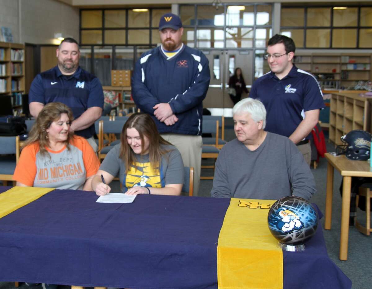 A pair of North Huron Warriors, Chris Augle and Patricia Pineau, signed their Letters of Intent to play collegiate athletics on Wednesday, Feb. 26. Augle is headed to Adrian to play football, and Pineau is going to Mid Michigan Community College to bowl.