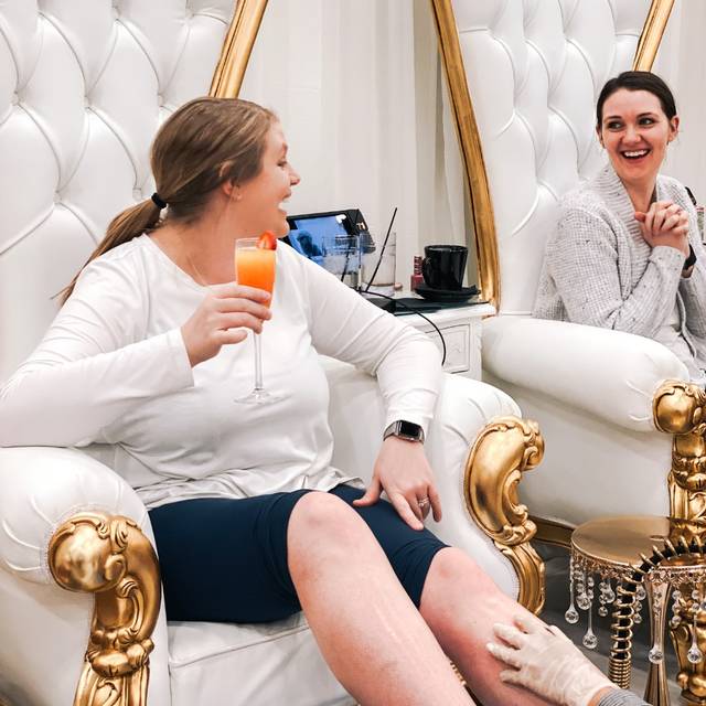 Early success of Edwardsville’s posh EXO Lounge and Nail Bar has