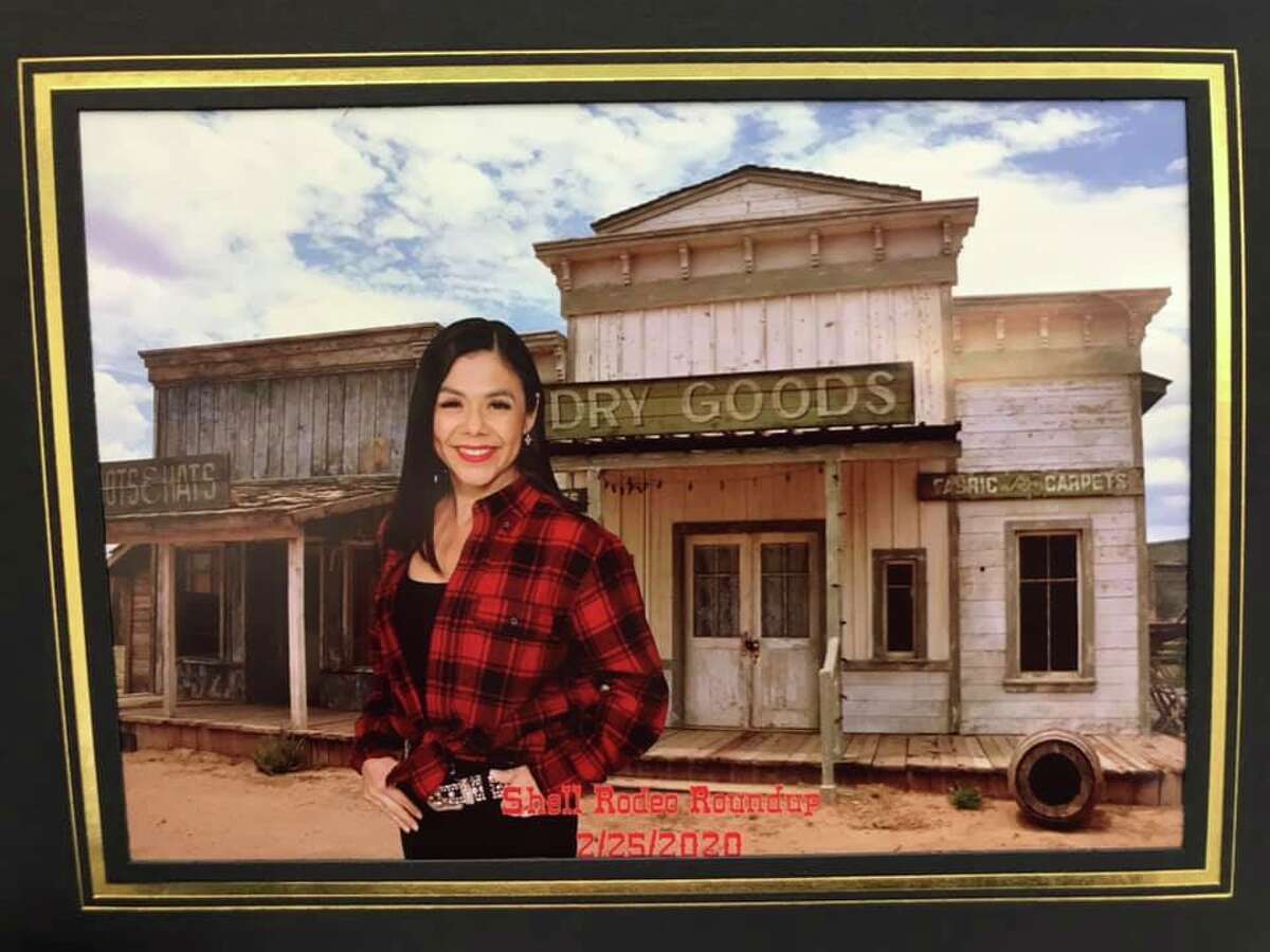 It's Go Texan Day And Folks Are Wearing Their Best Rodeo Gear To Kick ...