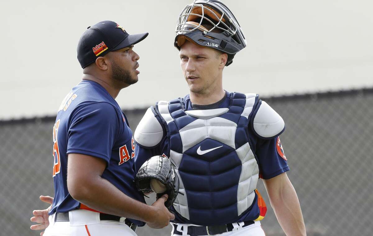 Astros' Dusty Baker OK with pairing of aces and personal catchers
