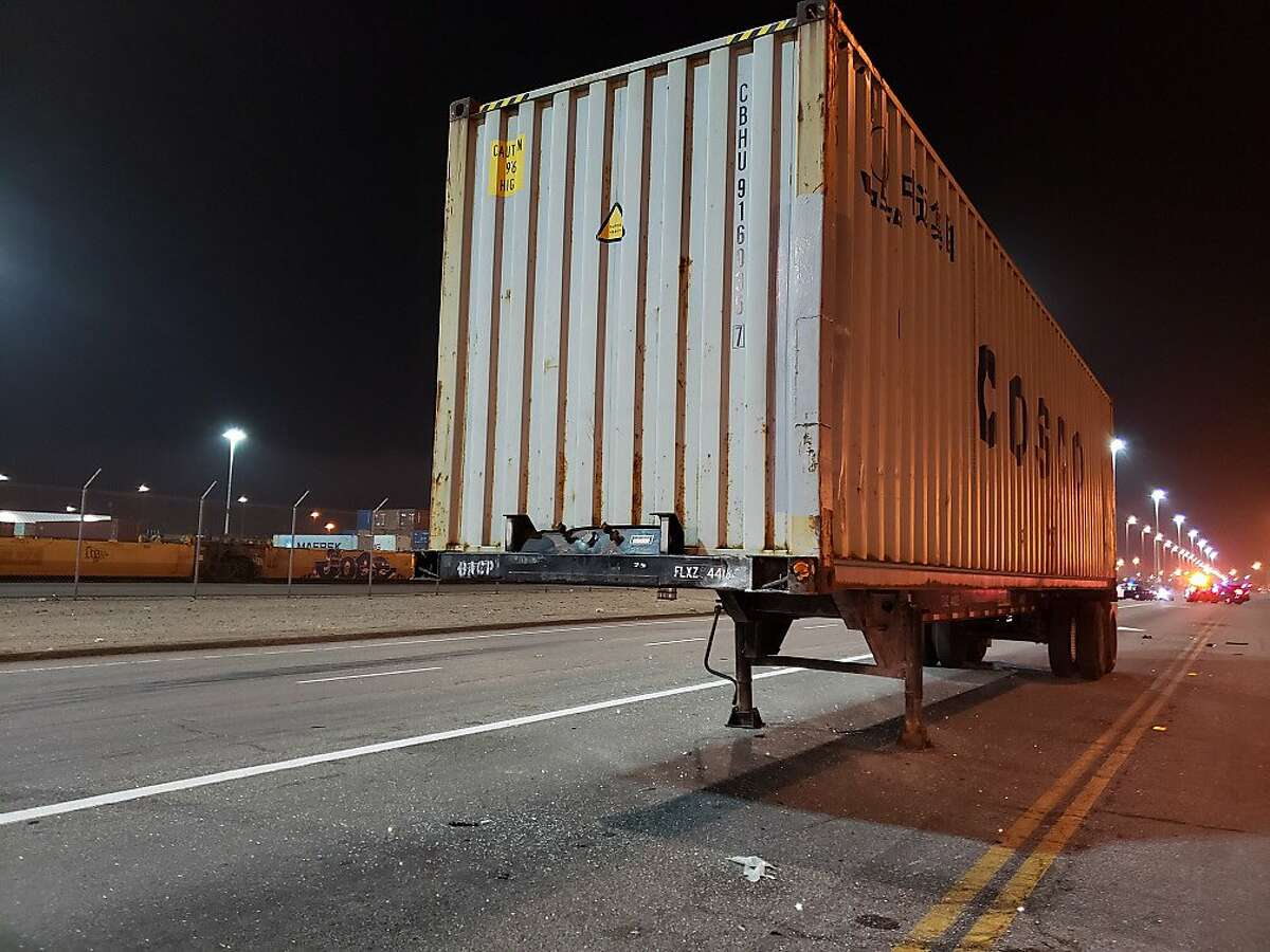Fatal crash near Port of Oakland raises ire about illegally parked trucks