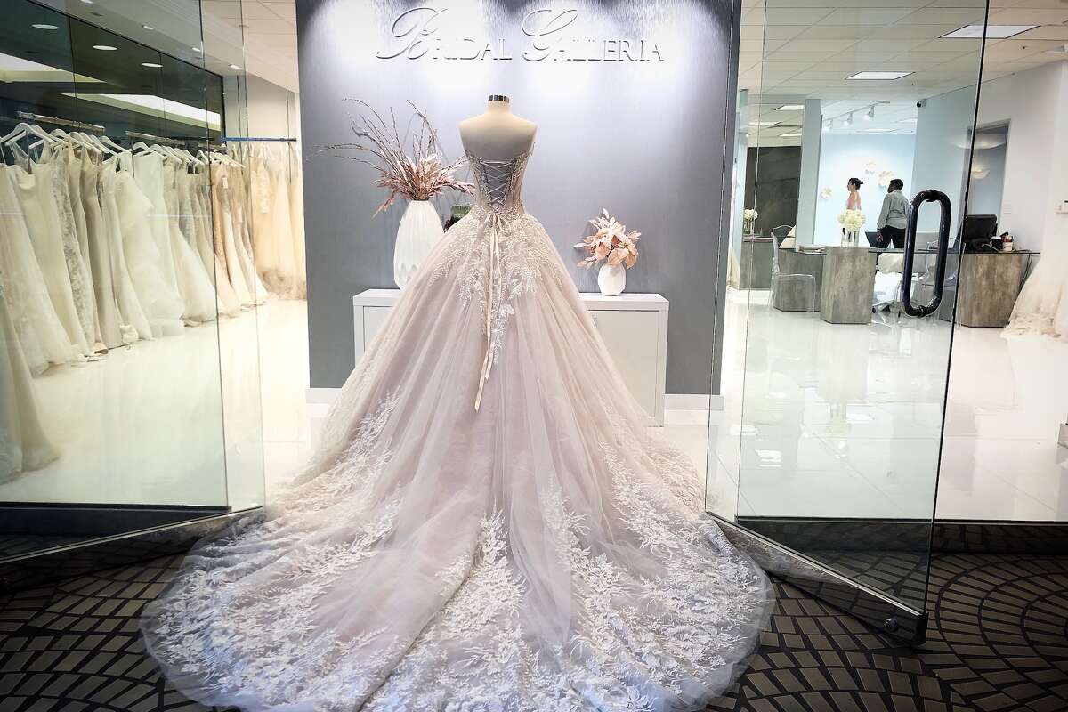dress stores at the galleria