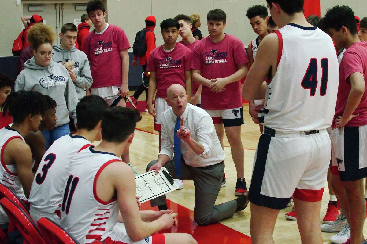 Boys' basketball: Atascocita uses 20-0 run to take down Clear Lake