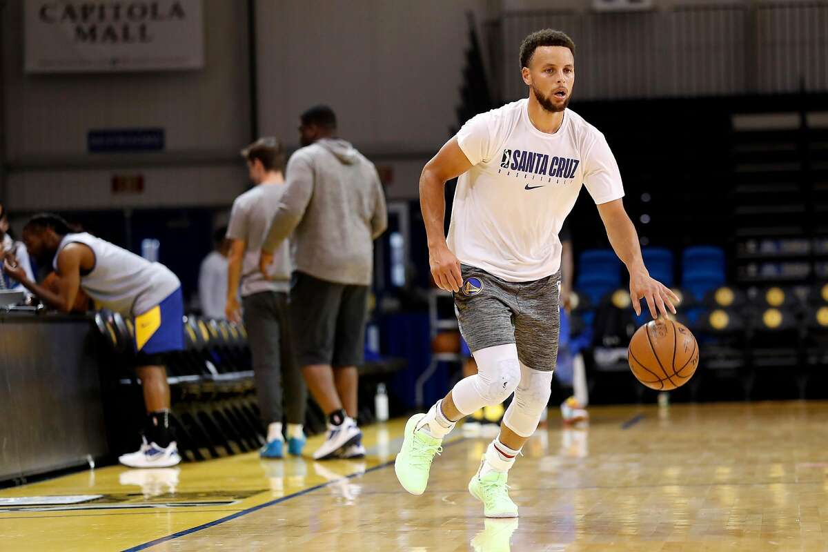 Golden State Warriors' Stephen Curry practices with G-League team in Santa Cruz, Calif., on Monday, March 2, 2020.