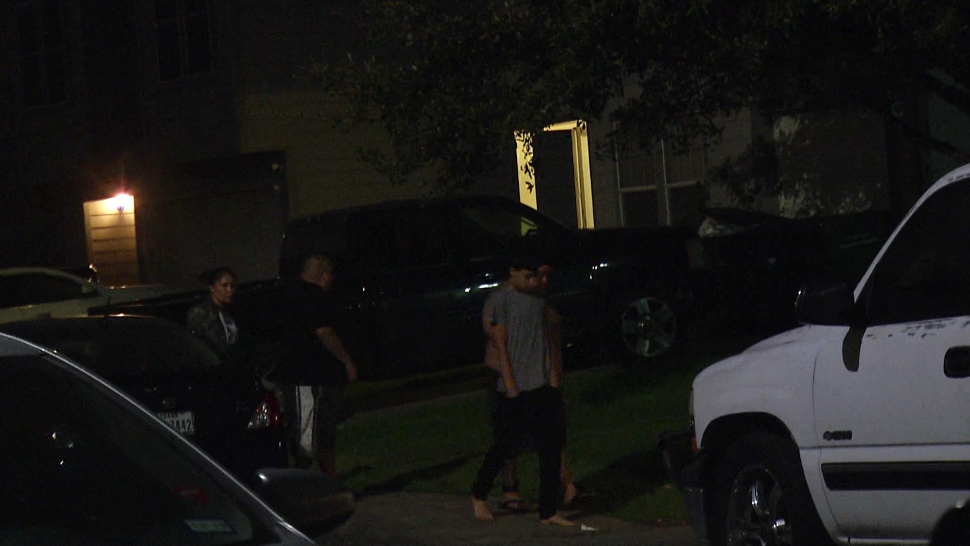 Police searching for four involved in West Side home invasion