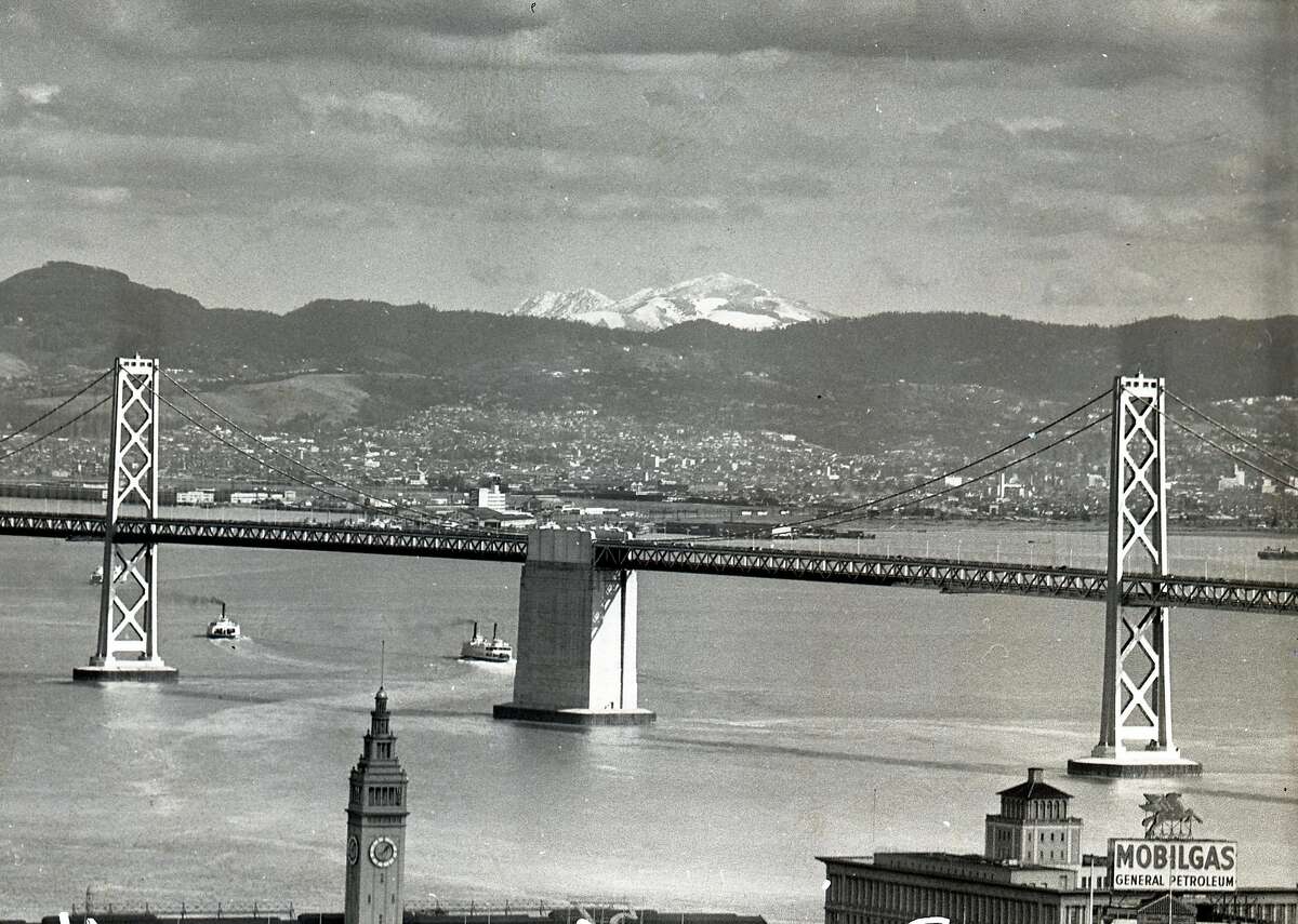 1937年1月31日，从马克·霍普金斯酒店看到的被雪覆盖的迪亚波罗山
