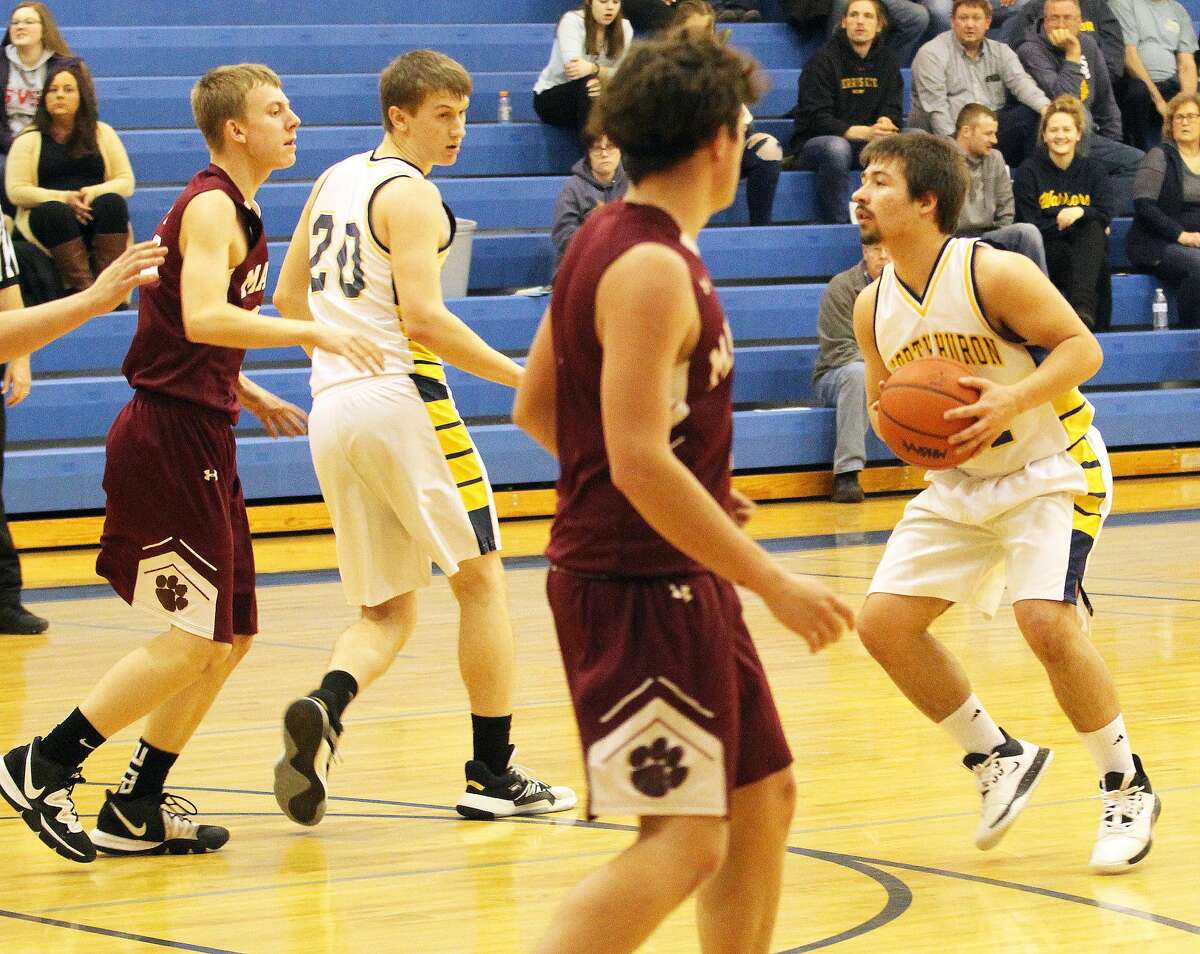 The North Huron Warriors held off visiting Mayville on Tuesday night for a 39-37 win.