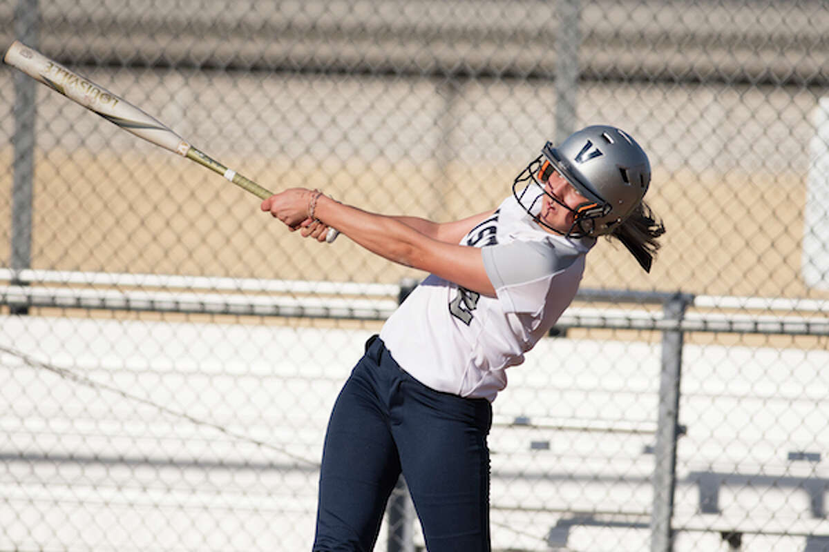 Vista del Lago Softball Viva Vista! Eagles Ready For Takeoff