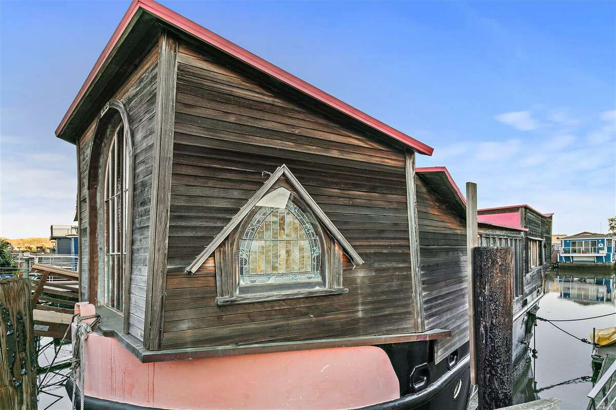 Late poet Shel Silverstein's Sausalito houseboat listing for 780,000