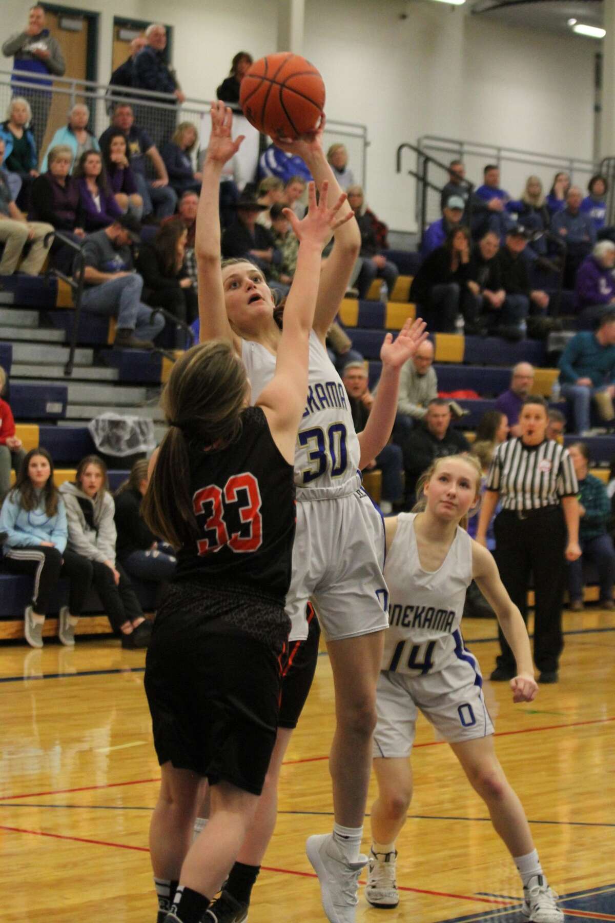 Onekama tops Mesick for berth in district title game