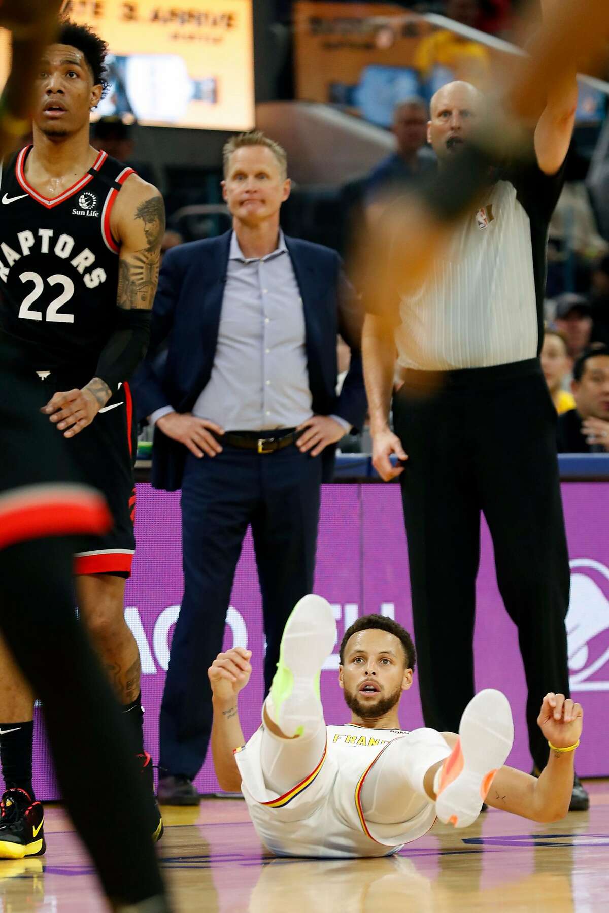 Video emerges of Raptors fans heckling, swearing at Stephen Curry's parents
