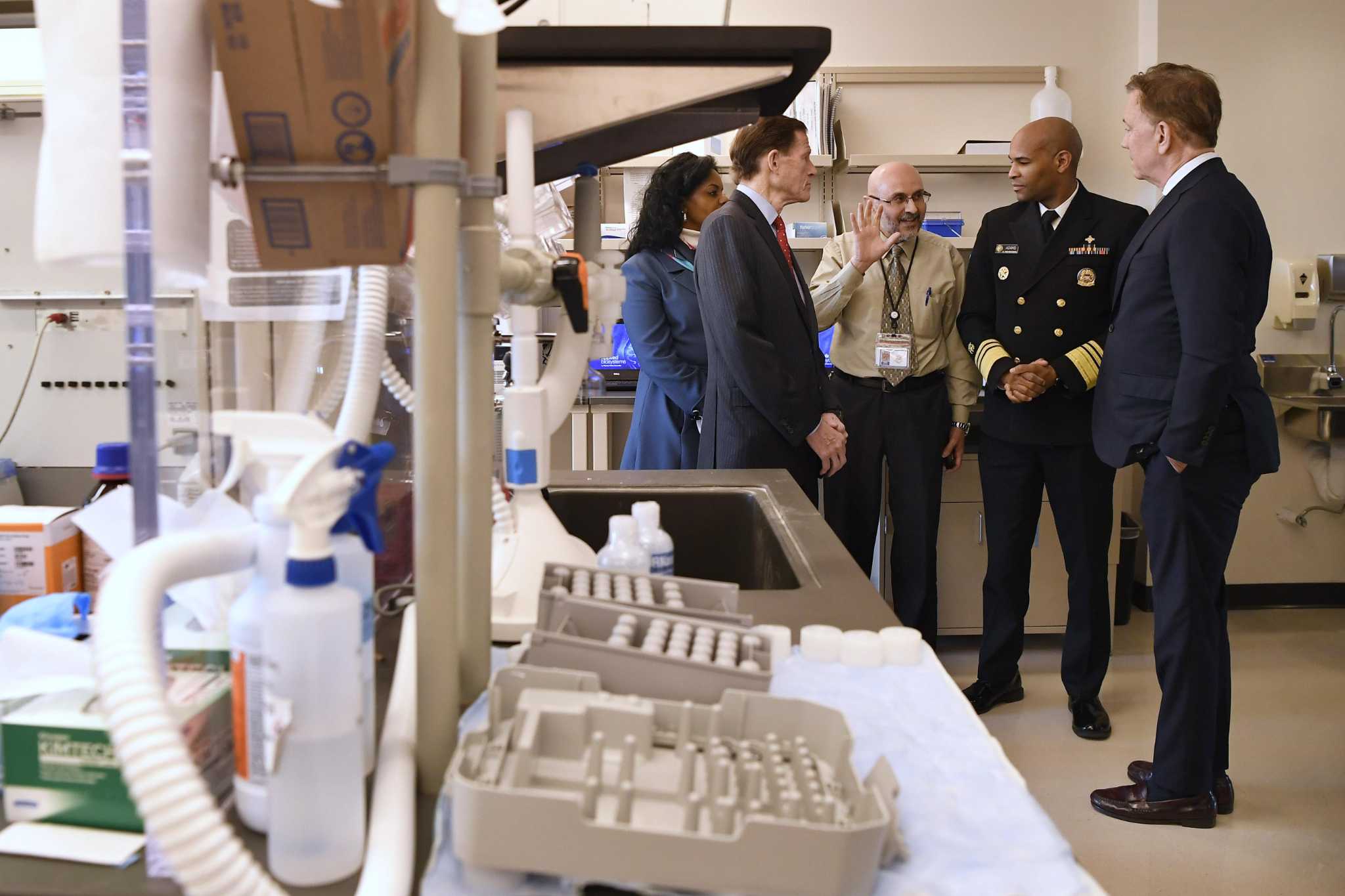 Private labs mean more coronavirus testing for CT amid national shortage