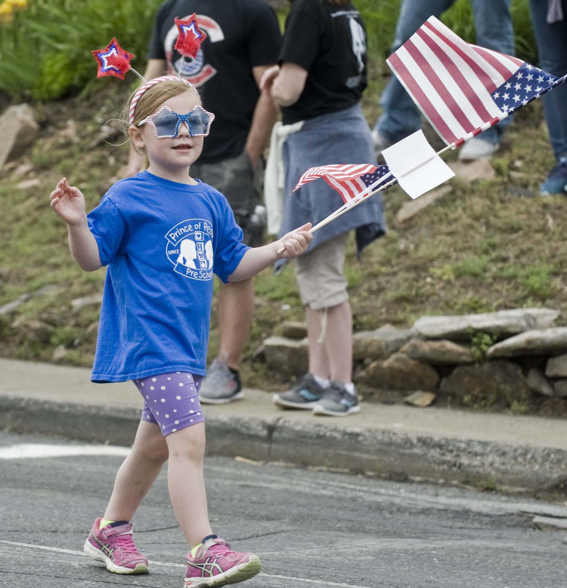 Brookfield seeks parade participants