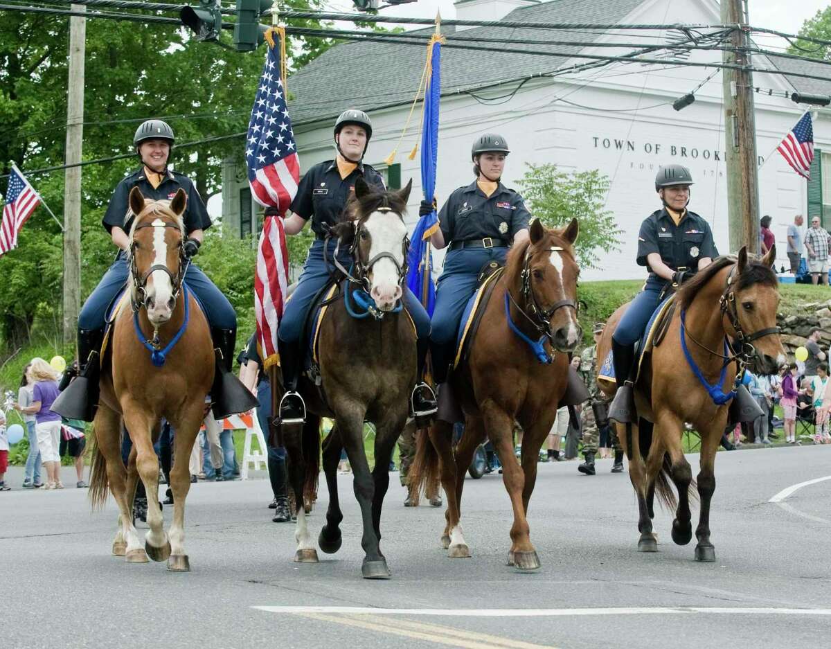 Brookfield seeks parade participants