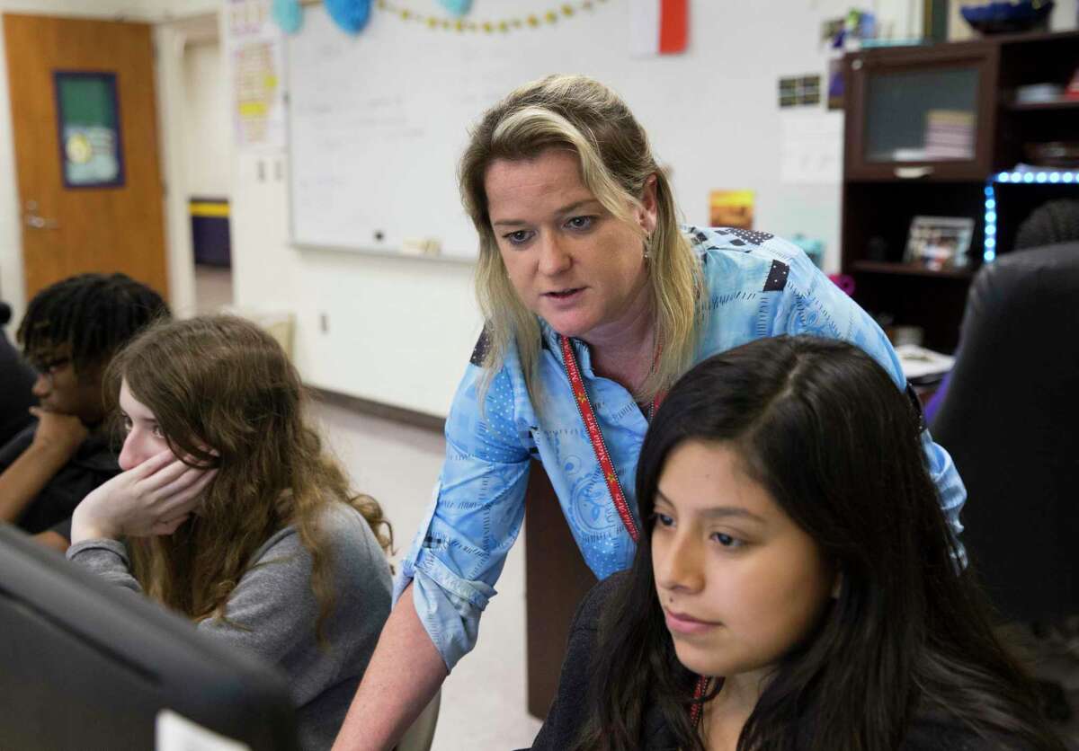 Six-figure salaries still years away for most Houston teachers, despite  state incentive