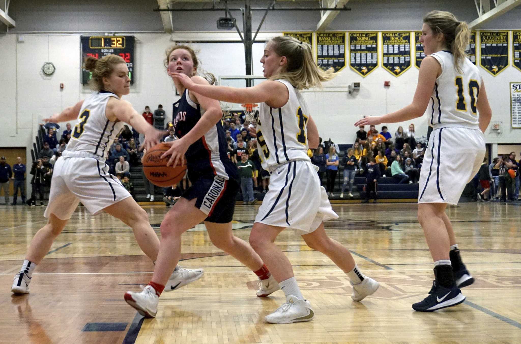 Cardinal Ladies Fall 35 31 To Cadillac In Back And Forth District Title Game Big Rapids Pioneer