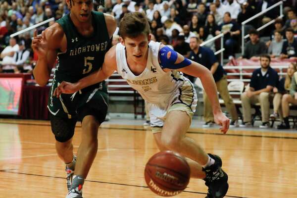 Hightower Beats Lake Creek Advances To Regional Title Game