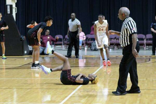 Boys Basketball Summer Creek Shows Growth During Historic Season