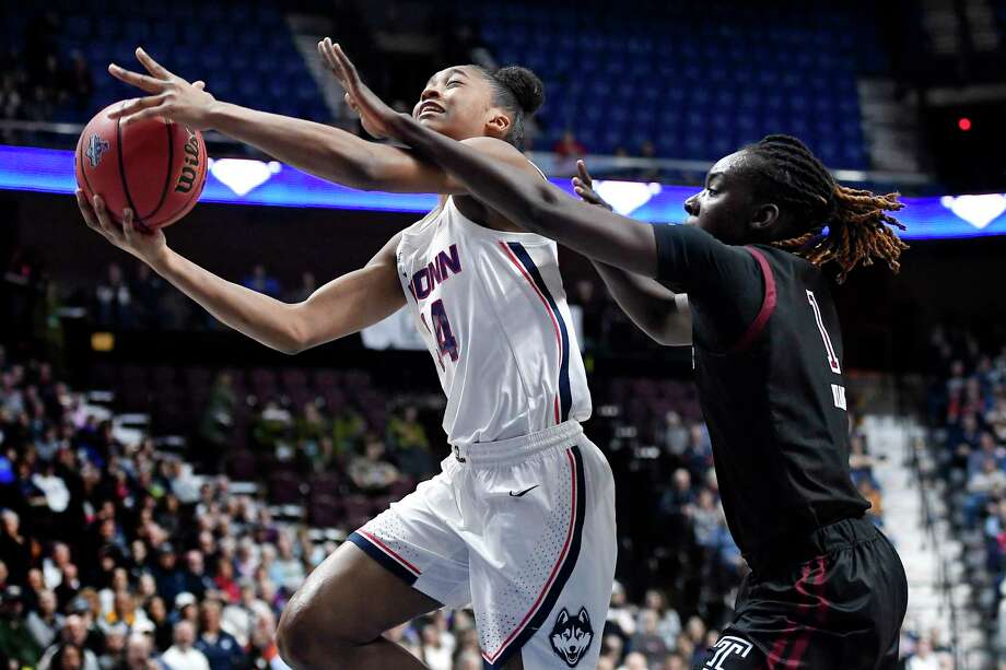 Aubrey Griffin Delivers The Energy Uconn Needs In Aac Quarterfinal