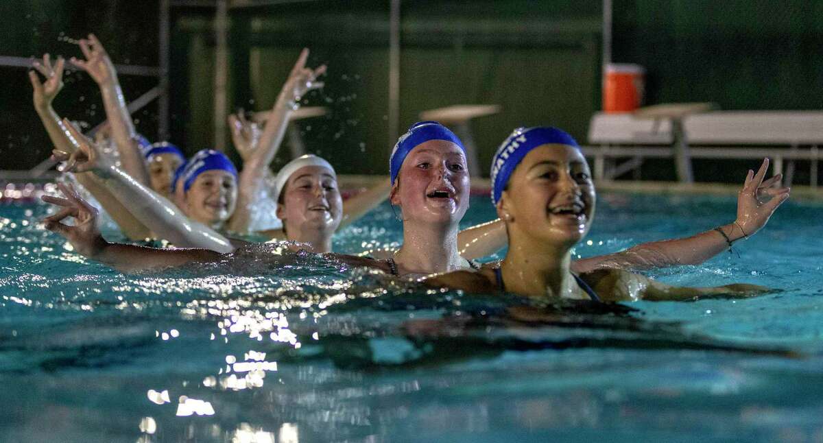San Antonio girl swimmers have their timing just right