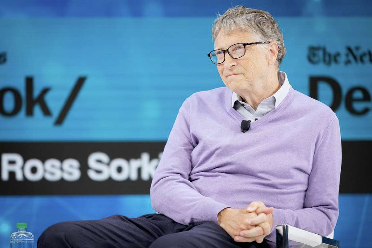 Bill Gates says the high number of coronavirus cases in the US is due to lack of testing and contact tracing, as well as resistance to wear face masks.