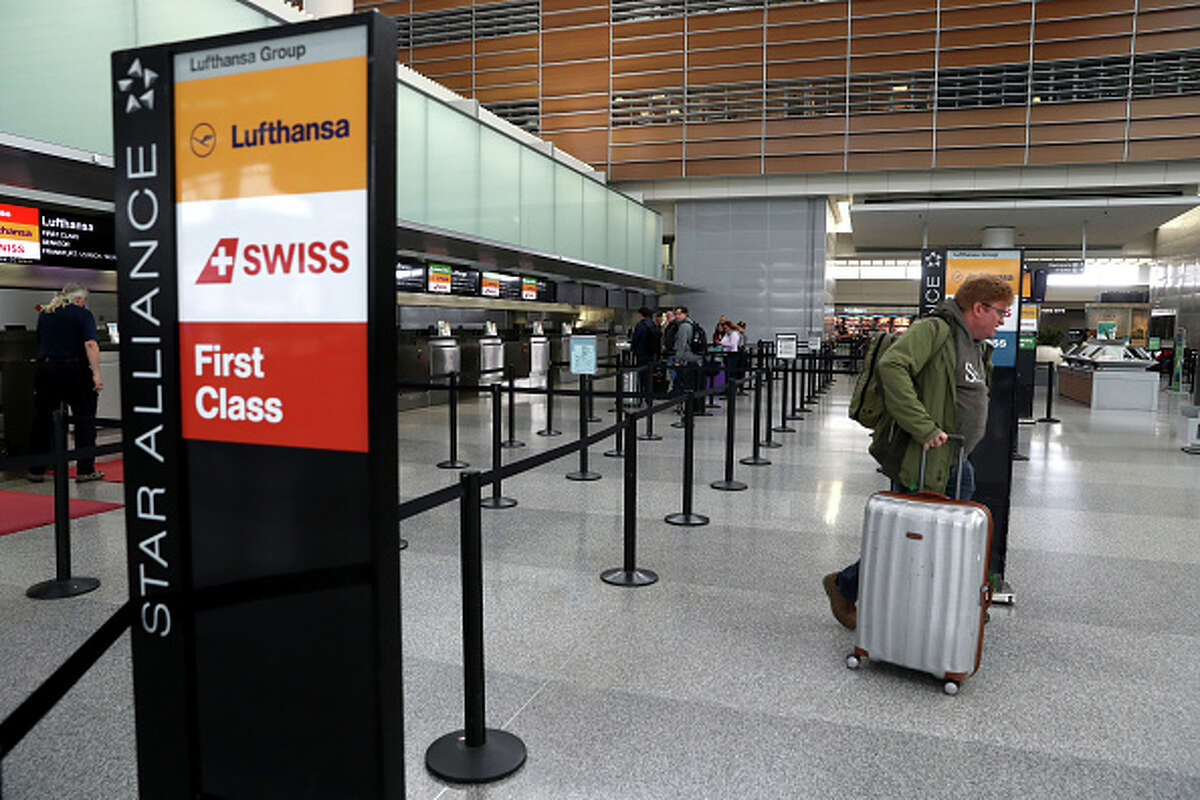 SF doctor, returning from helping in NY, shocked by full United flight