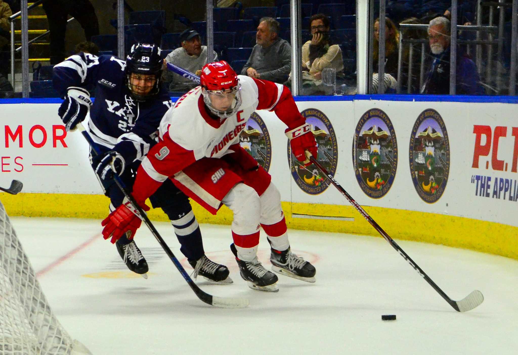 Sacred Heart S Jason Cotton Signs With Carolina Hurricanes Ctinsider Com