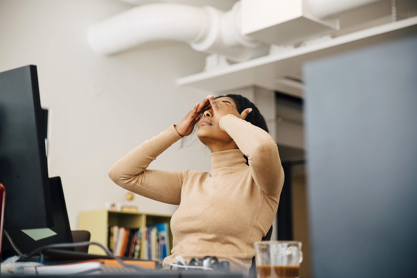 How To Stop Touching Your Face All The Time According To Experts