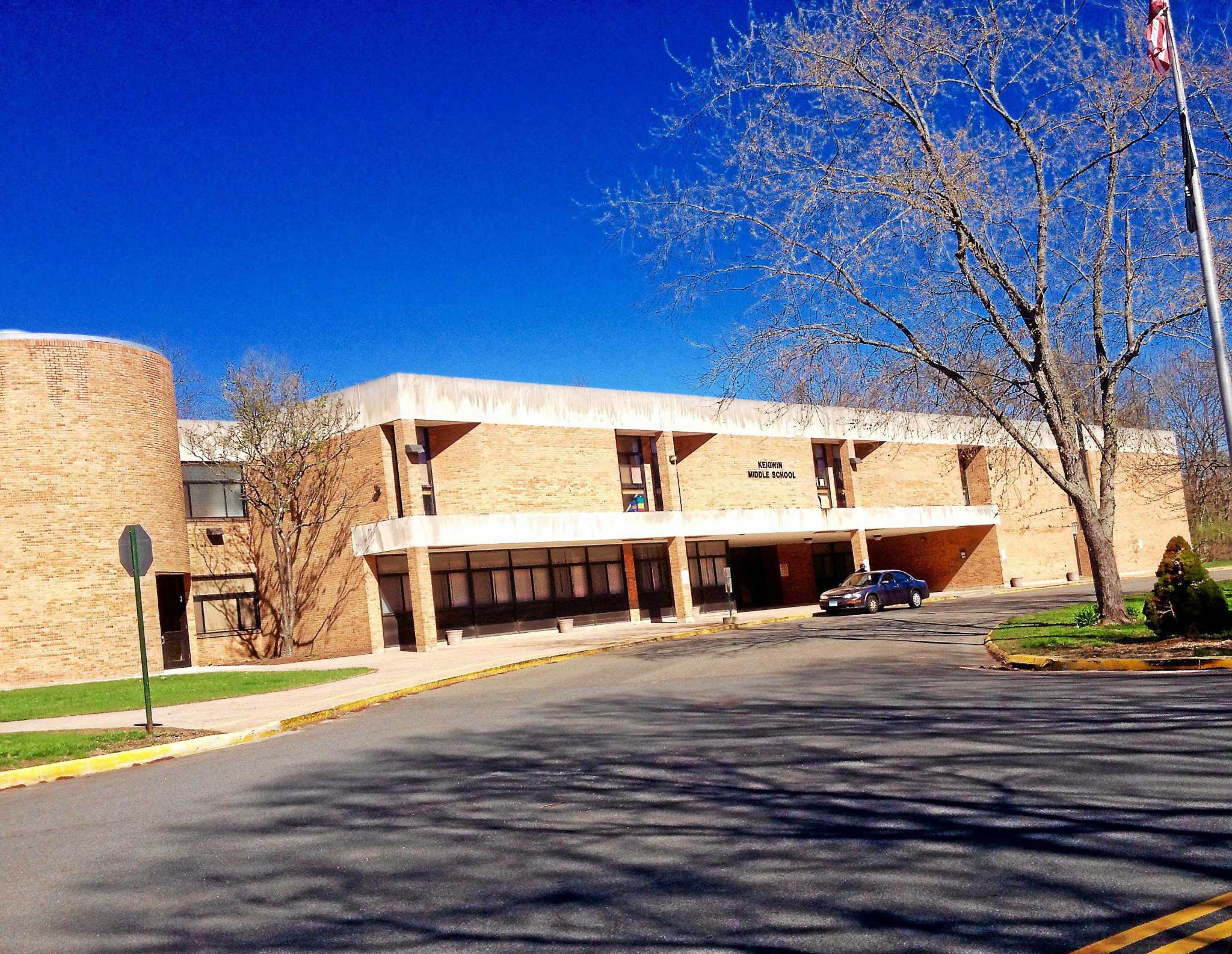 Middletown closes school after adult exposed to person with coronavirus