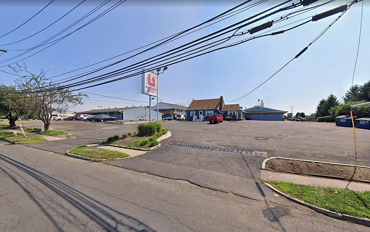 2 accused of drug sale in Milford hotel parking lot