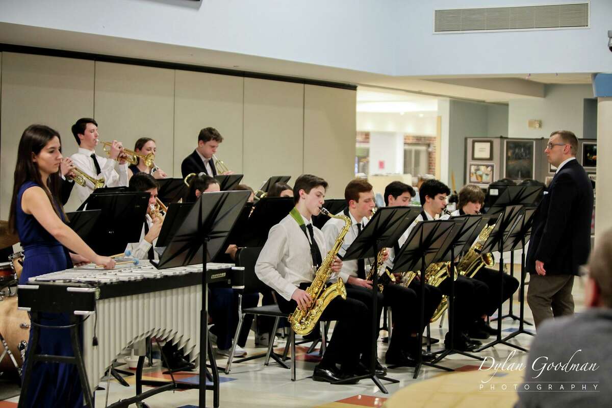 On March 6, the the Staples Jazz Ensemble was awarded first place at the seventh annual Darien High School Jazz Jamboree. The SJE received consistently high marks in all captions, including perfect scores for Time as well as Presentation/Programming from both adjudicators.