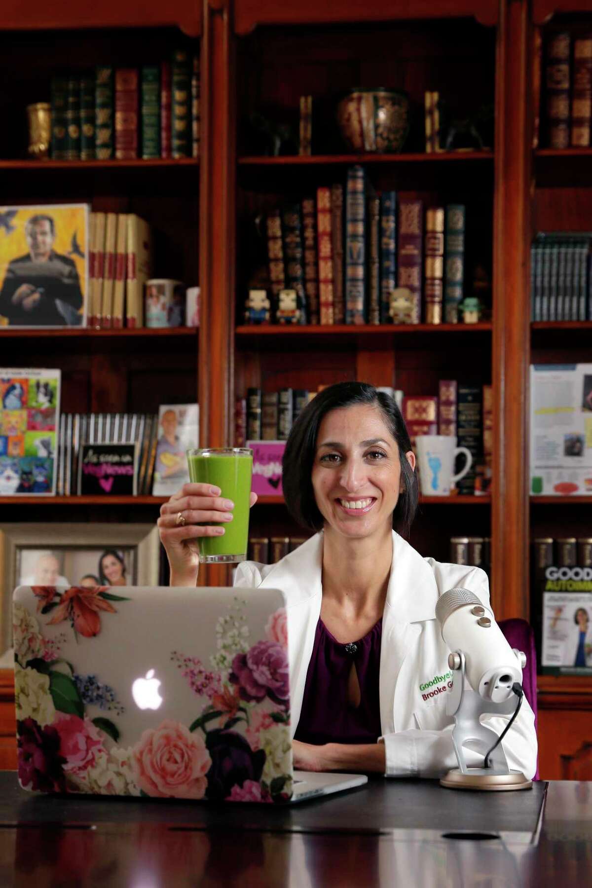 Going vegan helped this Houston doctor kick lupus. Now she’s helping ...