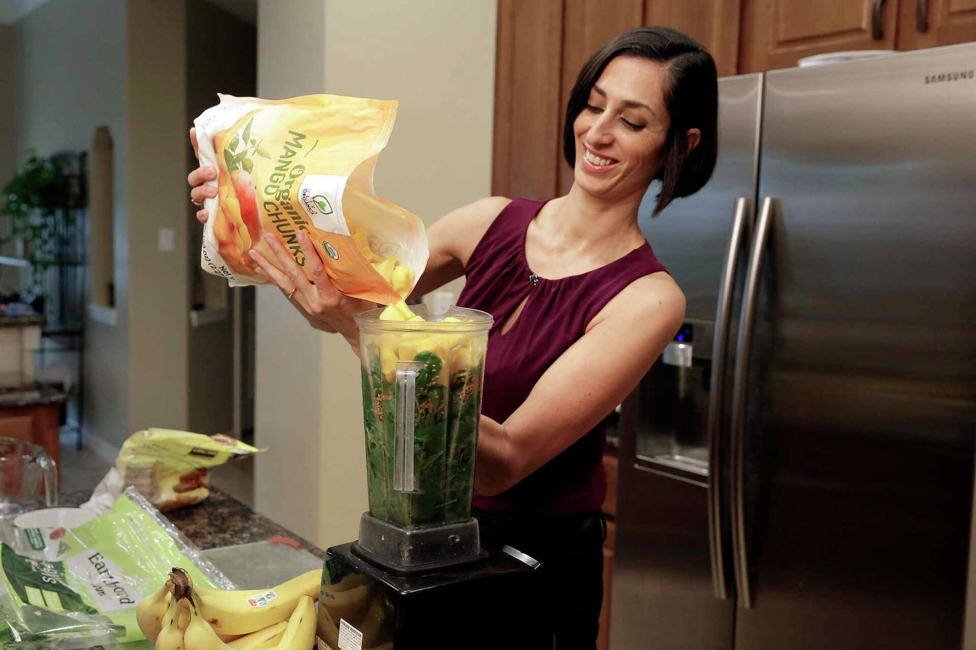 Going vegan helped this Houston doctor kick lupus. Now she’s helping ...