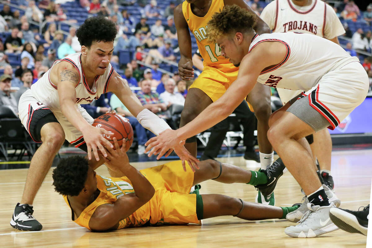 Dallas Madison runs past Coldspring in 3A state semifinal