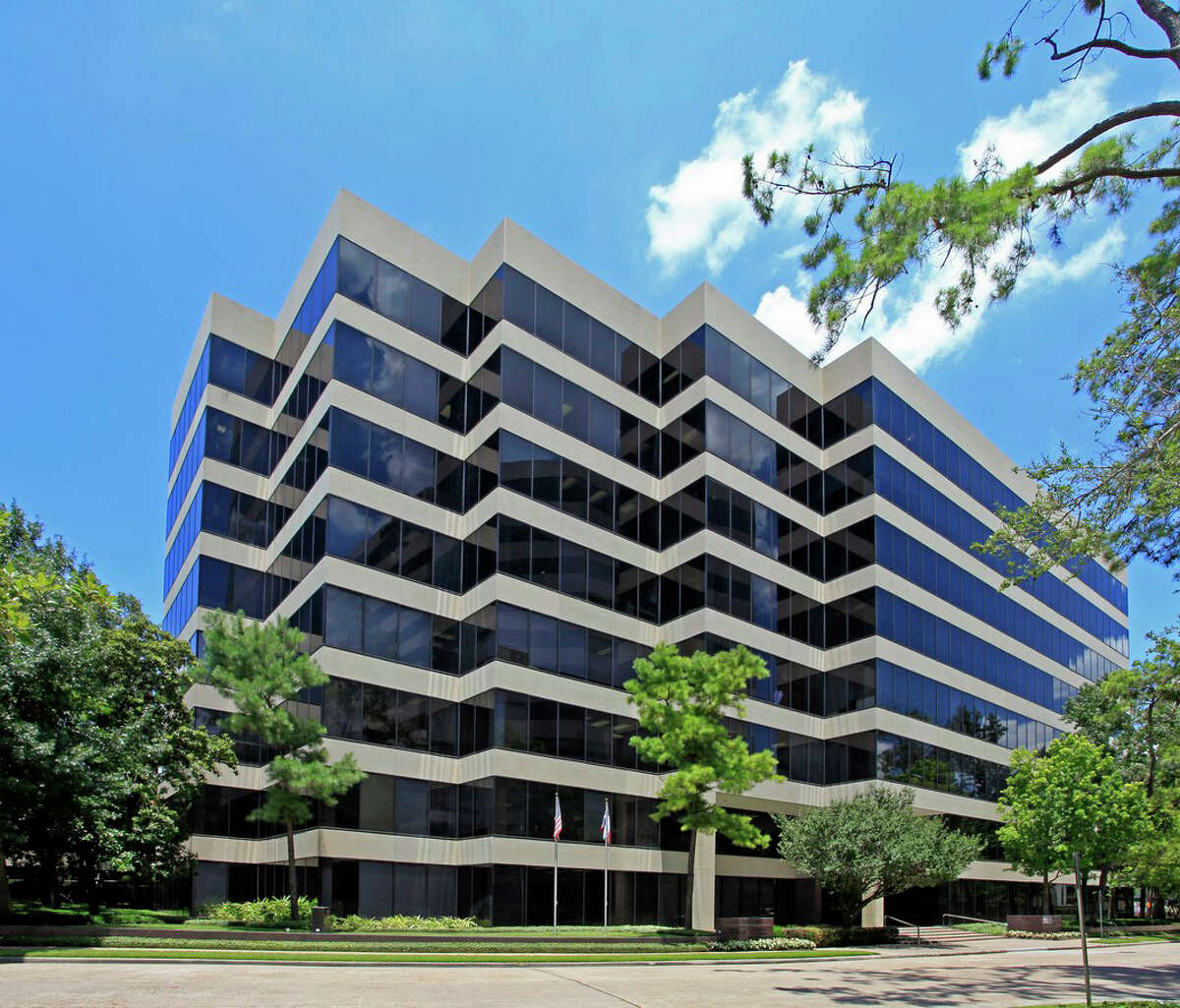 Lee & Associates - Houston handles leasing at 520 Post Oak.
