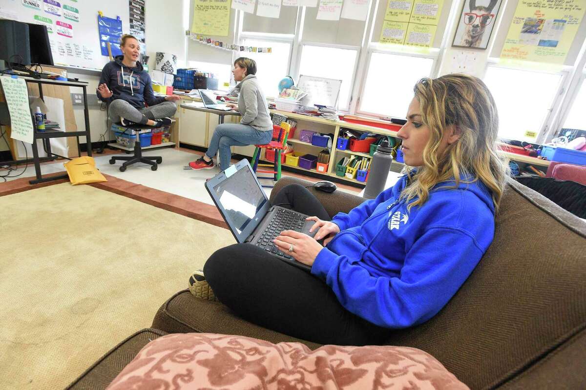 Stamford schools head into unknown world of online education